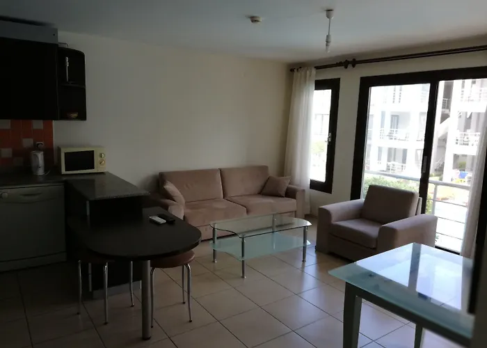 Side Garden Lägenhet