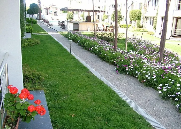 Side Garden Διαμέρισμα *