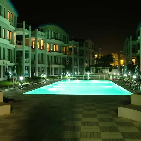 Side Garden Apartment