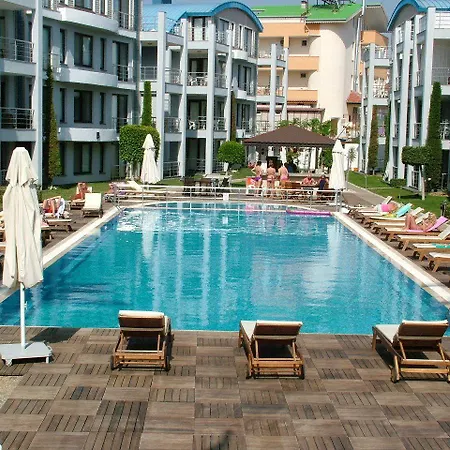 Side Garden Apartment