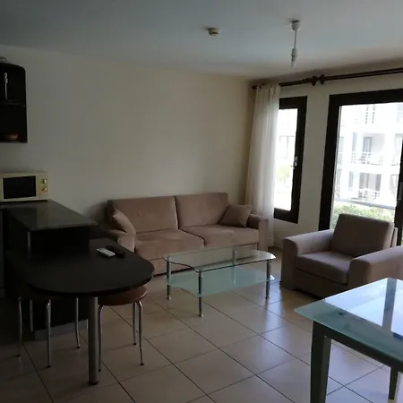 Side Garden Apartment